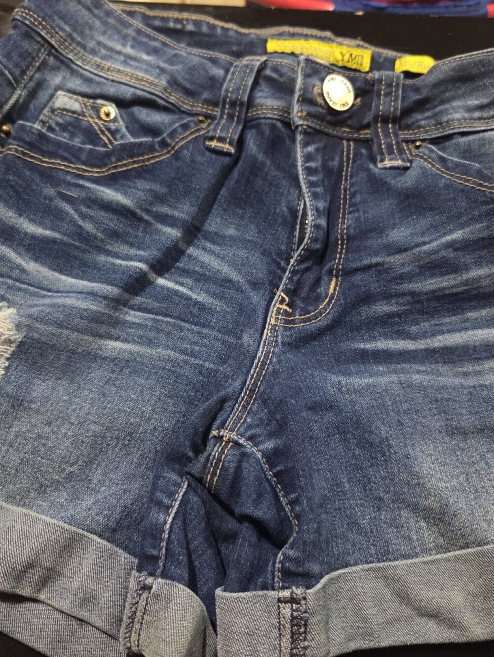 YMI Dark Blue Cropped Denim Shorts YMI size 1